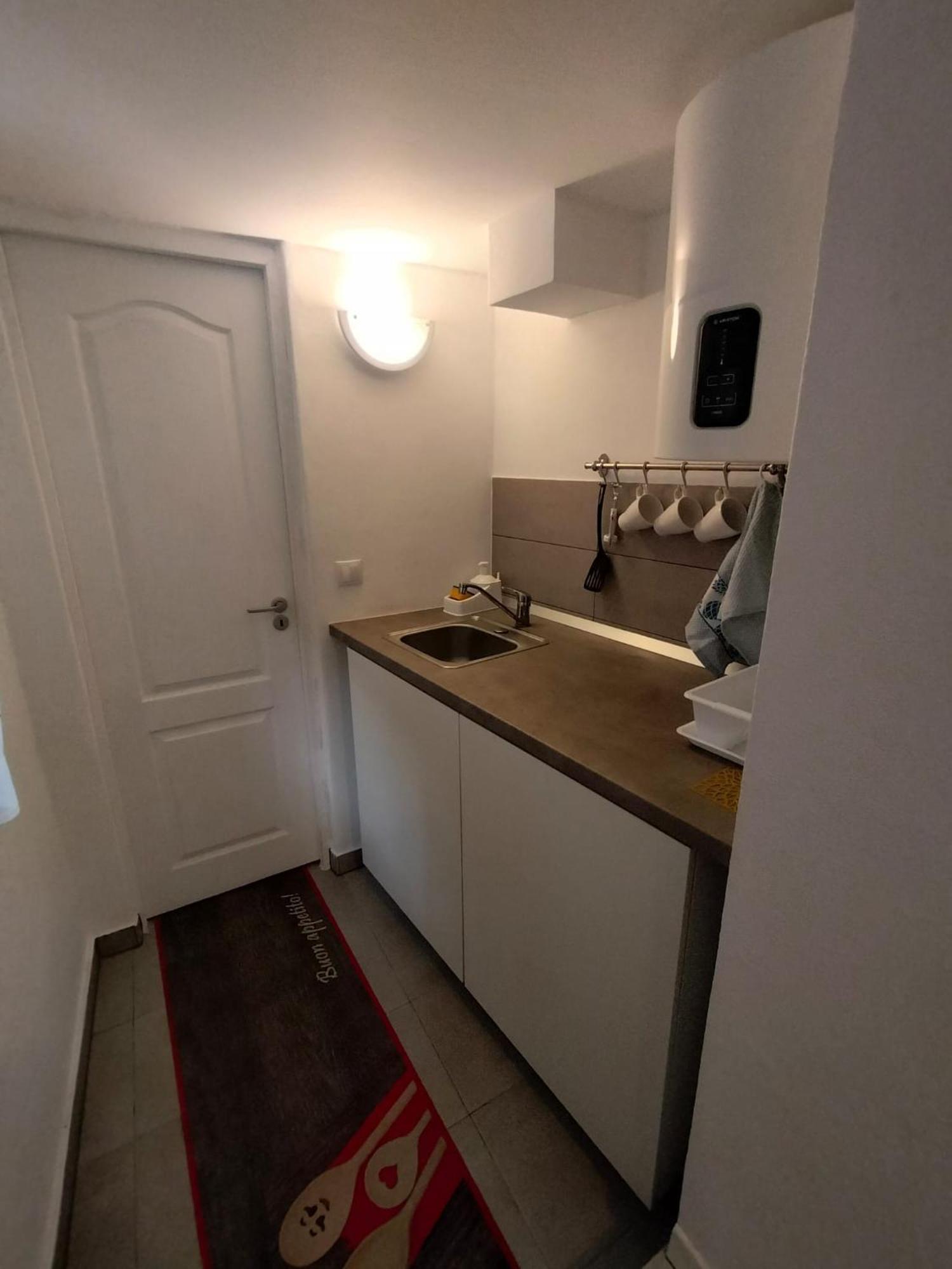 Happy Apartment